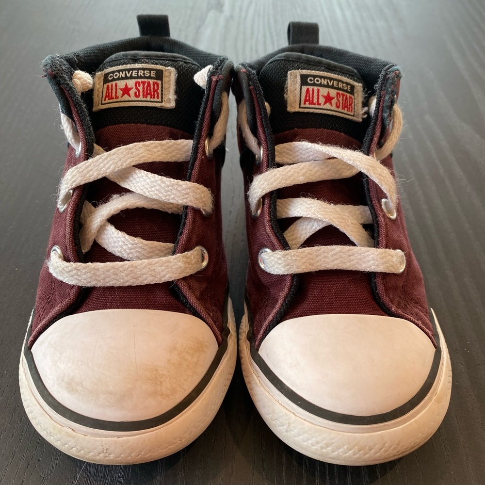 Converse Kids' Maroon & White Chuck Taylor All Star Axel Sneakers Size 9 - Picture 3 of 7